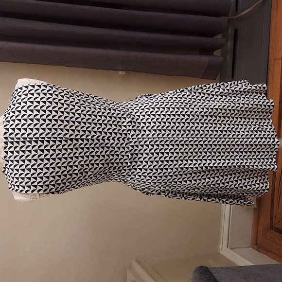 NEW YORK AND CO Geometric Print Pullover Sleeveless Fit and Flare Dress - Picture 8 of 11